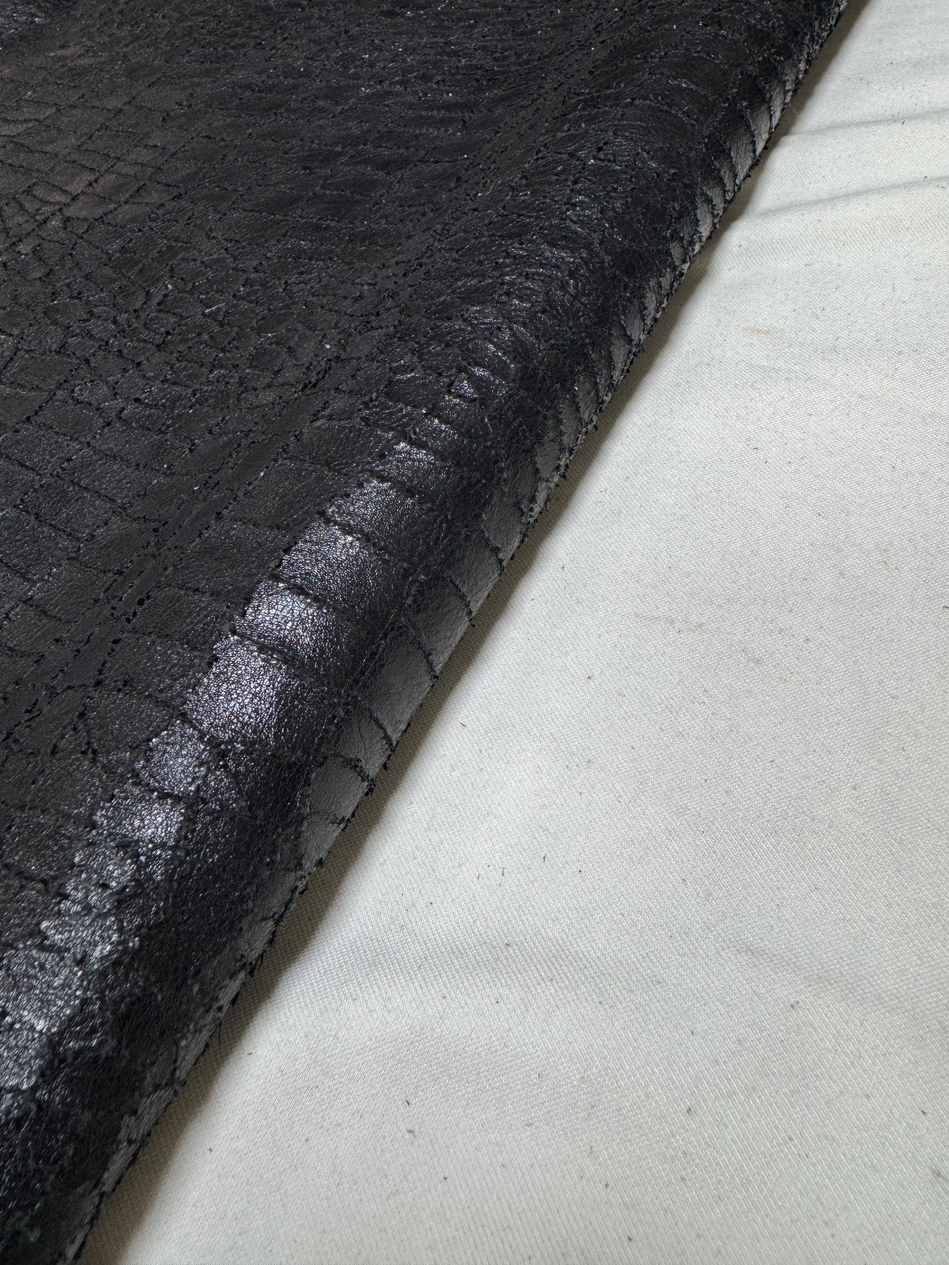 OS-01 Obsidian Scale Detail 2 leather texture image