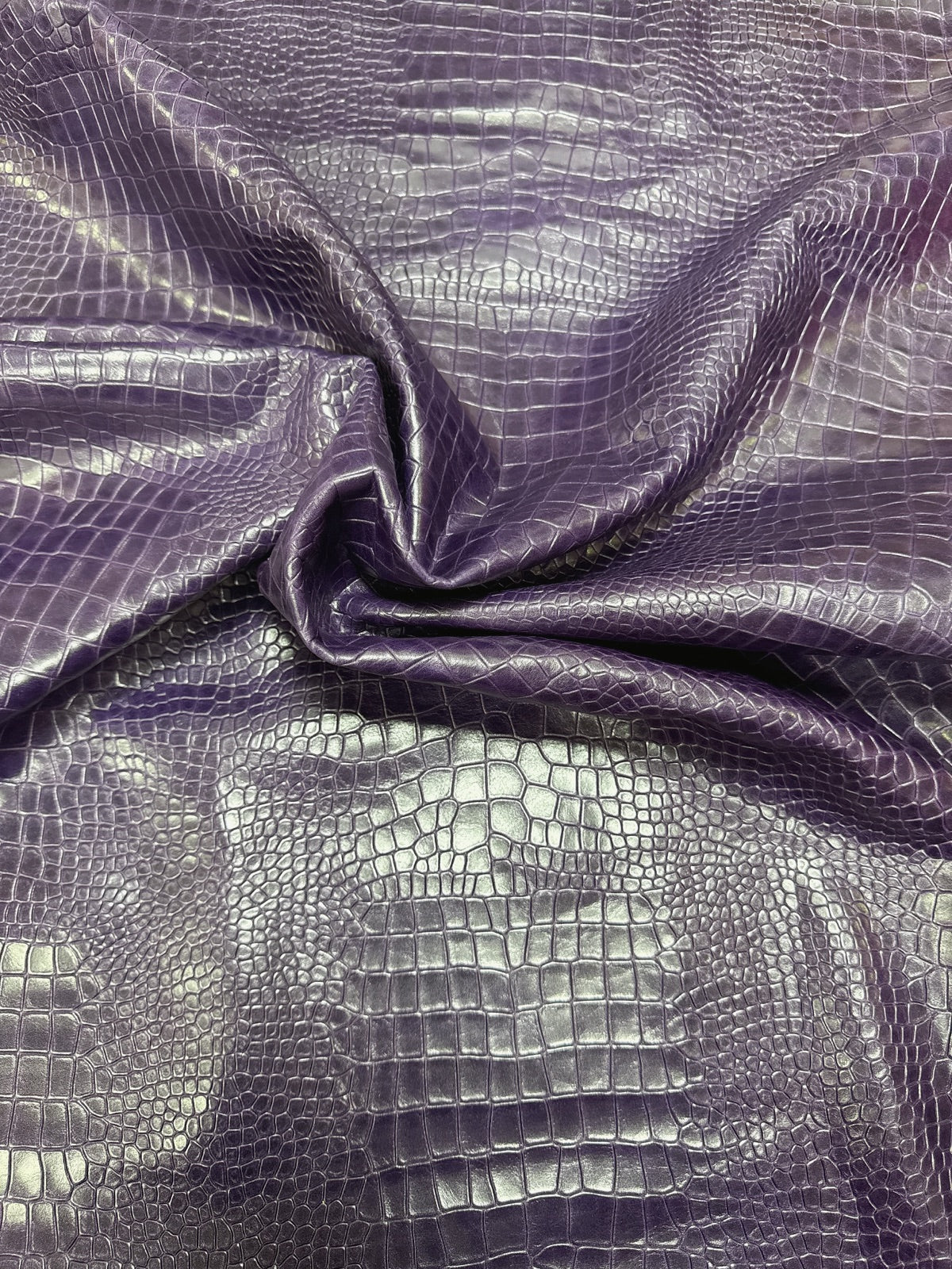 RC-02 Croc Cell Detail 3 leather texture image