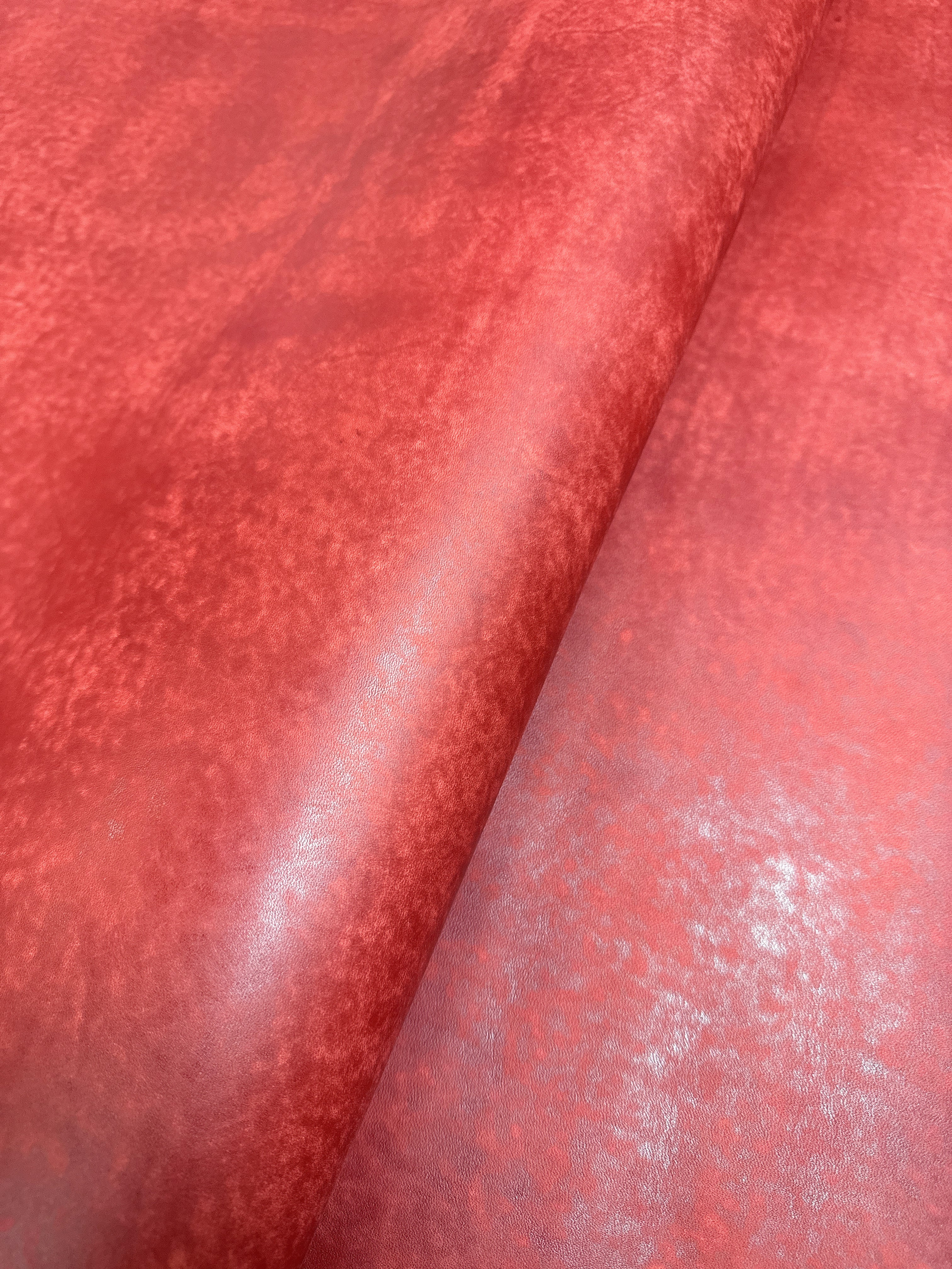 RS-01 Resin Snow™ Detail 2 leather texture image